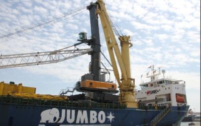 Euroports refuerza su capacidad operativa incorporando una nueva grúa