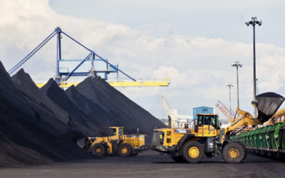 Endesa seguirá con el tráfico de carbón en el Puerto pese a haber anunciado el cierre de la operativa