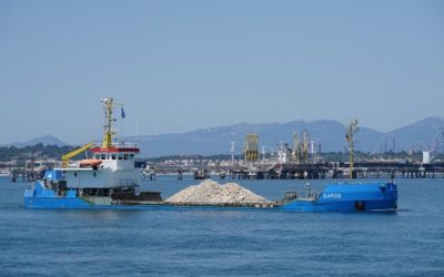 El Puerto avanza en la colocación de material de escollera en el muelle de Balears