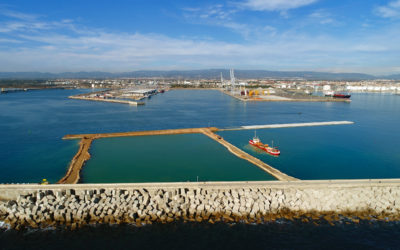El muelle de Balears cierra el dique norte a la espera de empezar el dragado