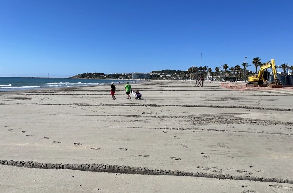 El Port finaliza las tareas de regeneración de la playa de La Pineda