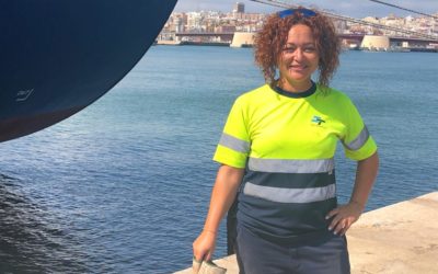 Esther Martín: “Las mujeres estamos más que capacitadas para trabajar en el mundo de la estiba”