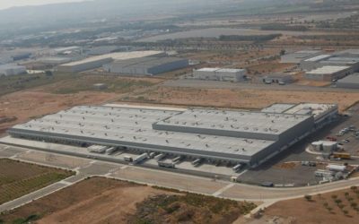 El Corte Inglés ultima la venta de una nave logística y suelo en desarrollo en La Bisbal del Penedès