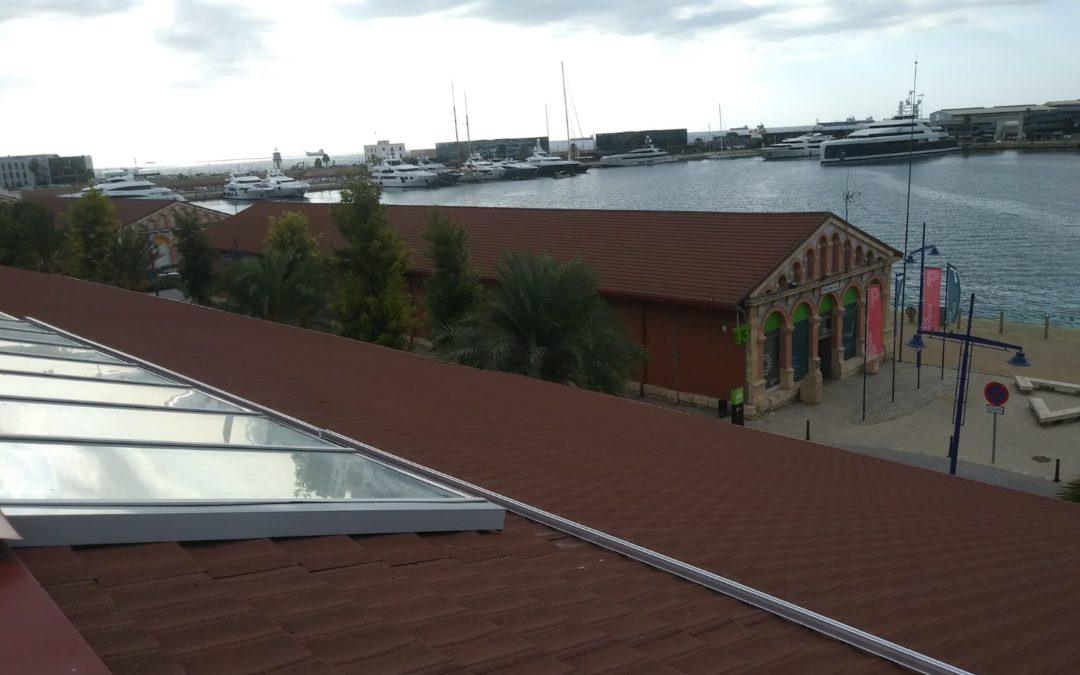 Comienza la instalación de placas fotovoltaicas en el Museu del Port
