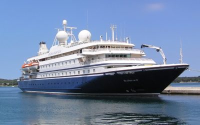 El Port recibe en dos días tres cruceros premium