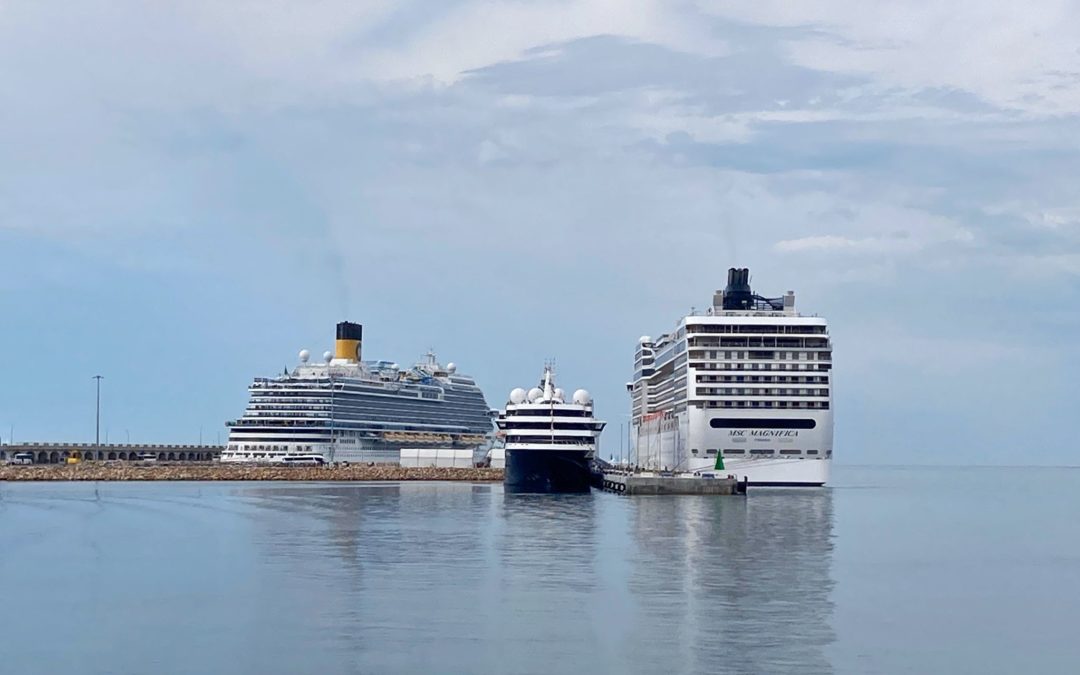 El Port recibe tres cruceros simultáneamente