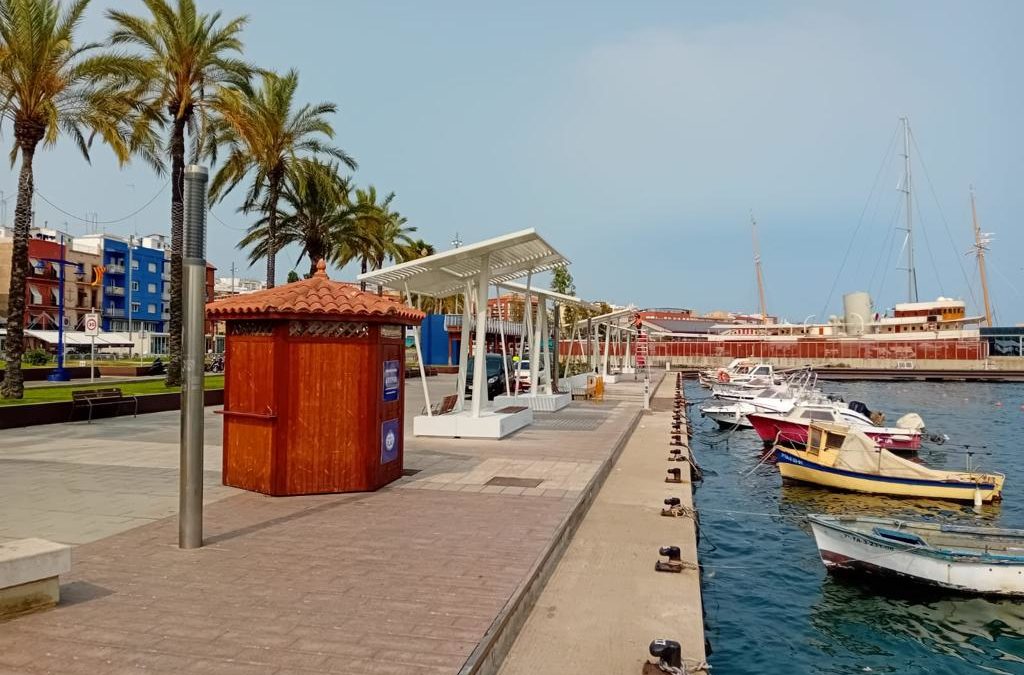 El Port instala 6 nuevas pérgolas en el paseo de la  fachada marítima del barrio del Serrallo