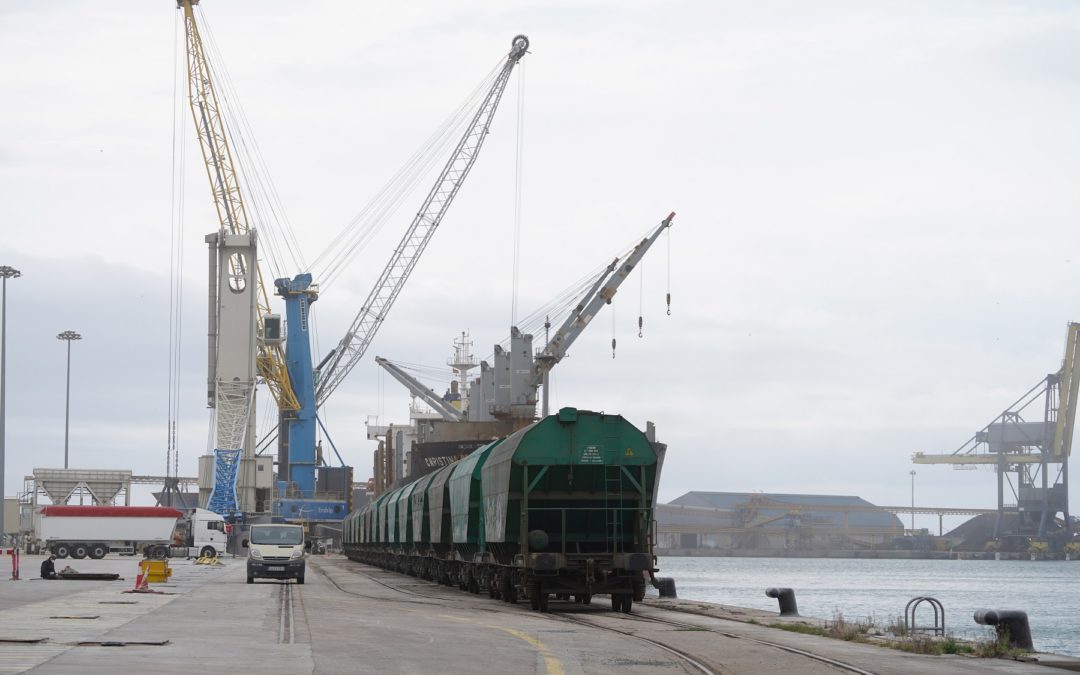 Aumenta el transporte ferroviario en el Port