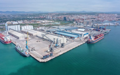 El Port quiere que el muelle de Catalunya pueda acoger graneleros de gran tamaño