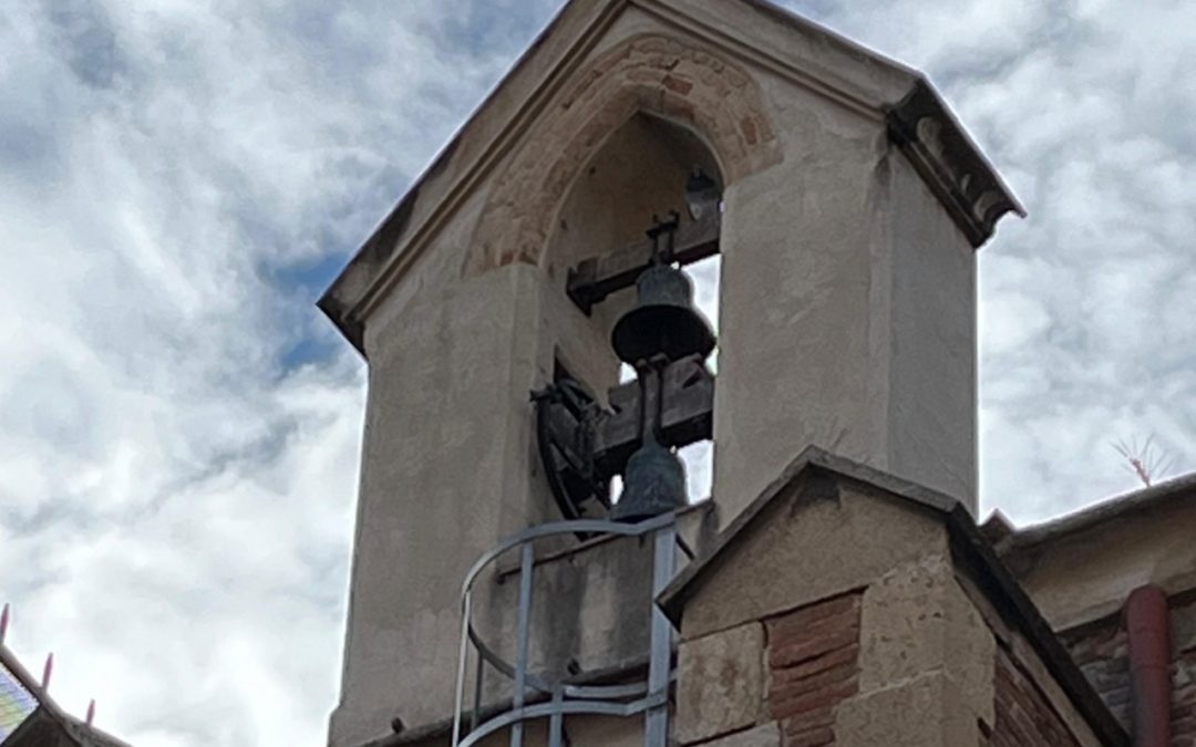 La Marina Port Tarraco colabora en la restauración de las campanas de la iglesia de Sant Pere Apòstol en el Serrallo