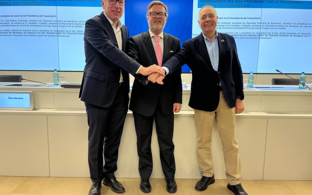 El presidente del Port de Tarragona, Santiago J. Castellà, toma el mando de BCL