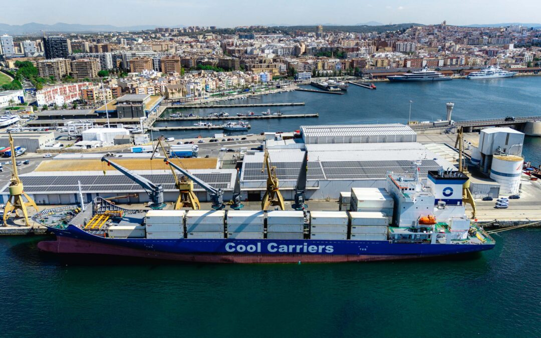 El Port recibe el buque Snow Flower con más de 6.000 toneladas de kiwi en el inicio de la campaña